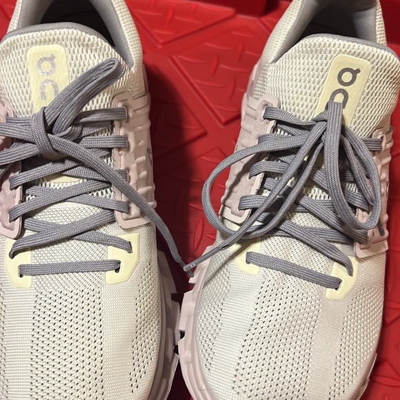 On Running Cloudswift 3 AD-Like NEW - Picture 3 of 9